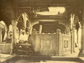 old shri kashi vishwanath temple
